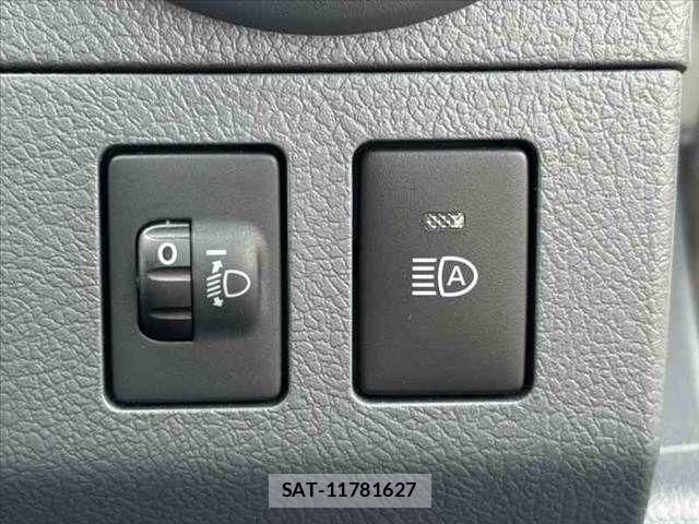 Toyota Land Cruiser 70 2024-02 7358343-24