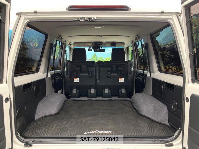 Toyota Land Cruiser 70 2024-04 7358349-8