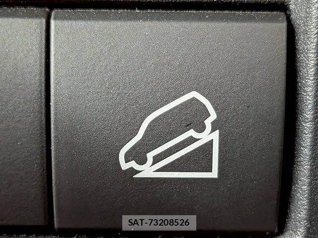 Toyota Land Cruiser 70 2024-05 7358346-8
