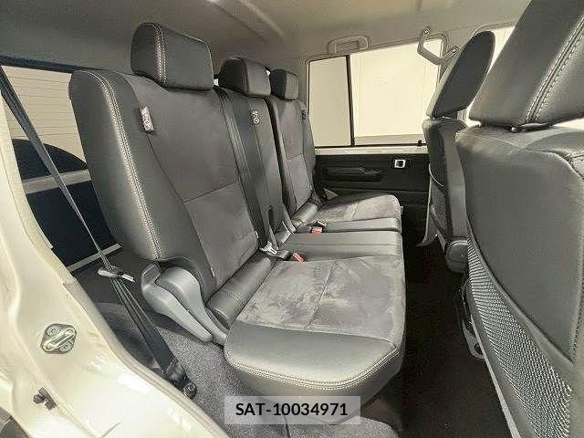 Toyota Land Cruiser 70 2024-06 7358345-5