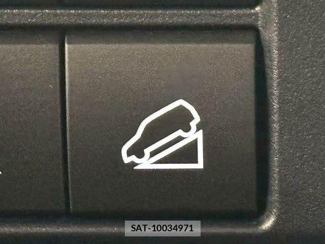 Toyota Land Cruiser 70 2024-06 7358345-8