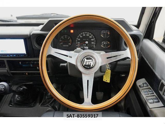 Toyota Land Cruiser 70 1992-01 7455226-10