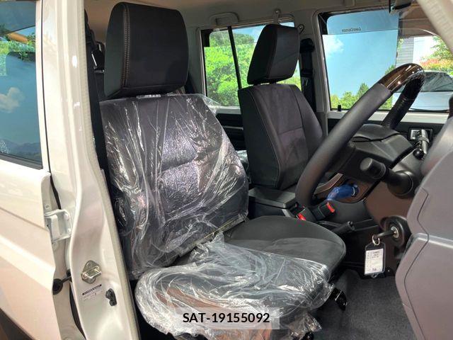 Toyota Land Cruiser 70 2025-03 7501148-10