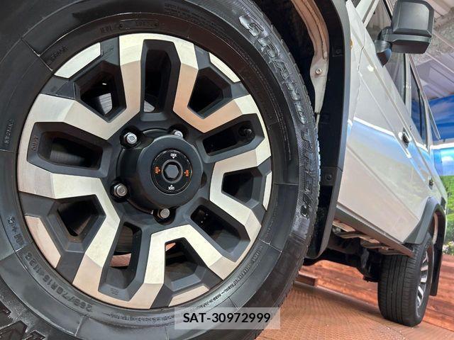 Toyota Land Cruiser 70 2024-04 7617437-12