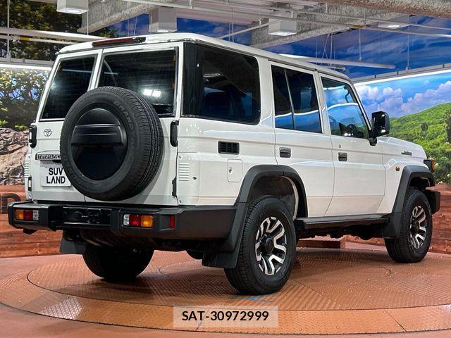 Toyota Land Cruiser 70 2024-04 7617437-16