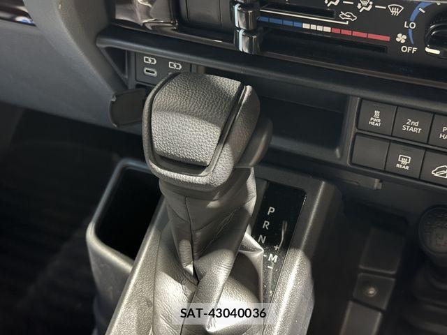 Toyota Land Cruiser 70 2025-05 7617441-13