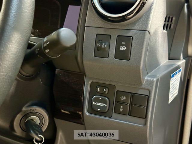 Toyota Land Cruiser 70 2025-05 7617441-17