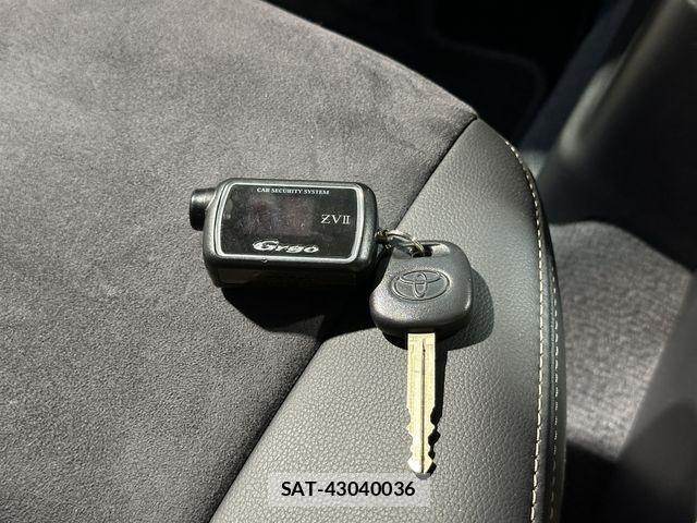 Toyota Land Cruiser 70 2025-05 7617441-23