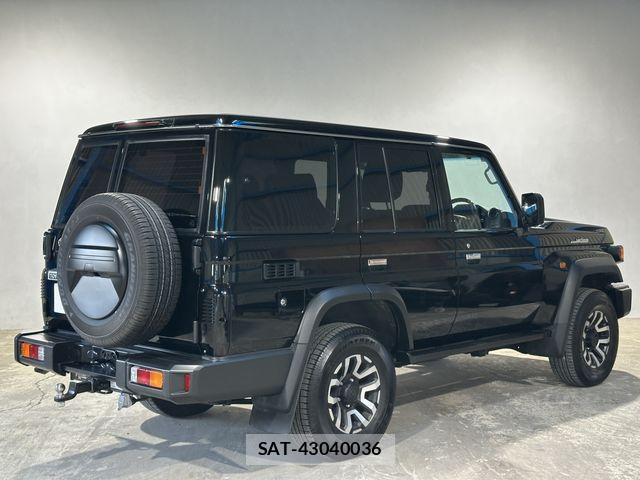 Toyota Land Cruiser 70 2025-05 7617441-3