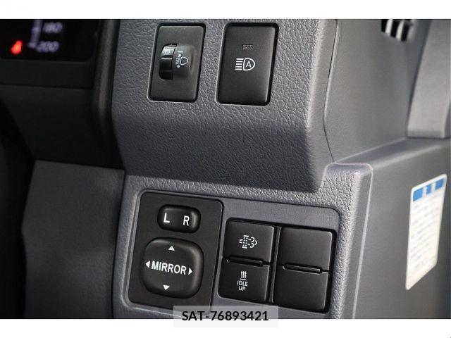 Toyota Land Cruiser 70 2024-01 7724773-10