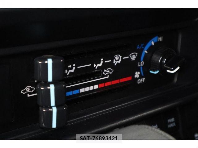 Toyota Land Cruiser 70 2024-01 7724773-11