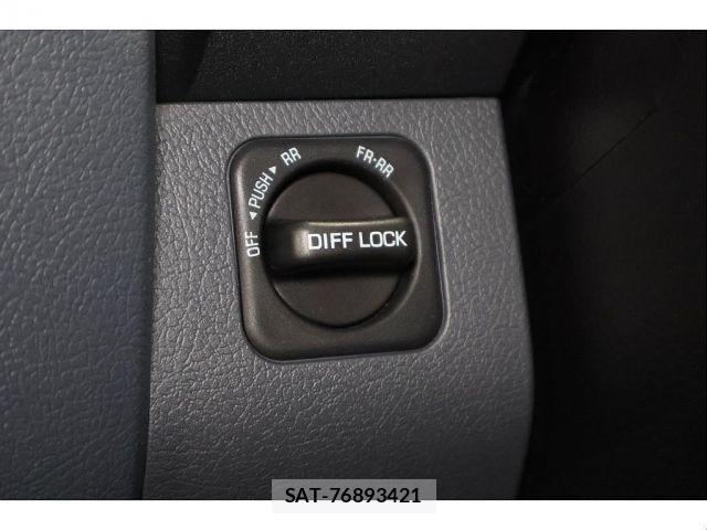 Toyota Land Cruiser 70 2024-01 7724773-14