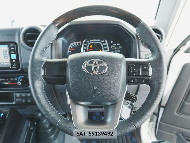 Toyota Land Cruiser 70 2025-05 7724779-12