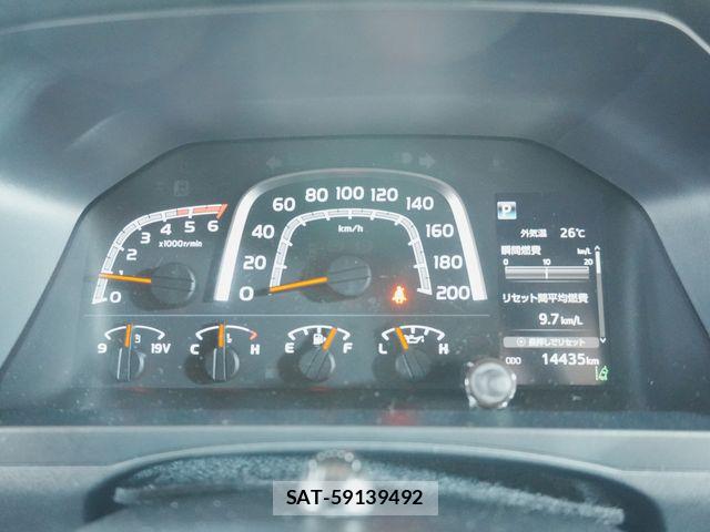 Toyota Land Cruiser 70 2025-05 7724779-13
