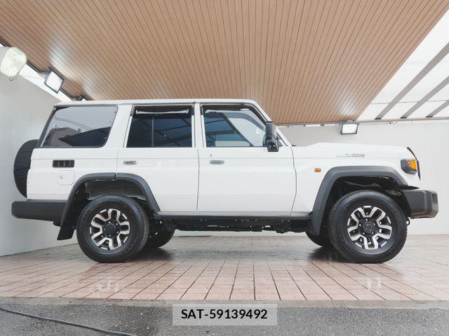 Toyota Land Cruiser 70 2025-05 7724779-6
