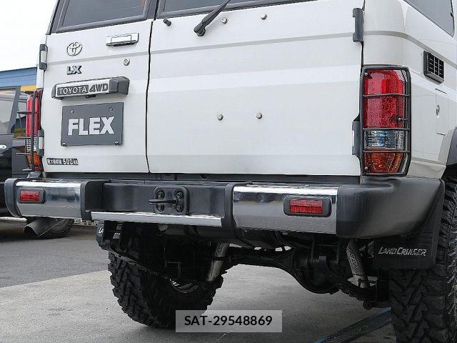 Toyota Land Cruiser 70 2003-01 7724780-12