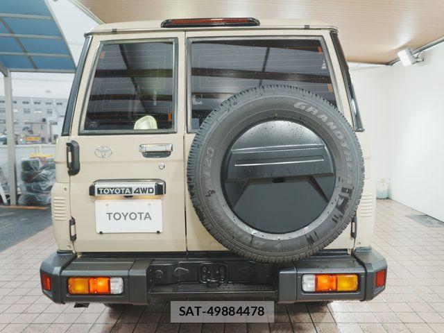 Toyota Land Cruiser 70 2025-06 7786186-9