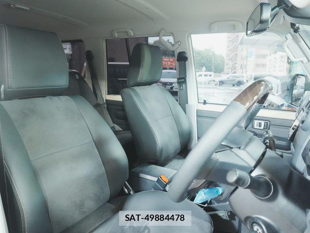 Toyota Land Cruiser 70 2025-06 7786186-17