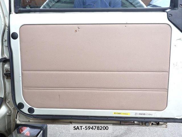 Toyota Land Cruiser 70 1999-01 7786171-16