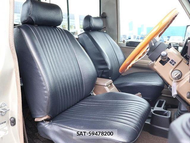 Toyota Land Cruiser 70 1999-01 7786171-5