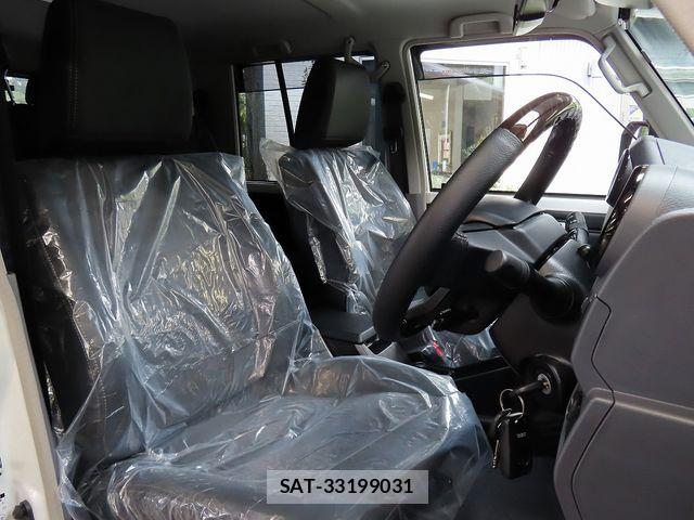 Toyota Land Cruiser 70 2024-01 7877151-16