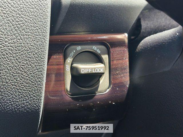 Toyota Land Cruiser 70 2025-11 7877150-13