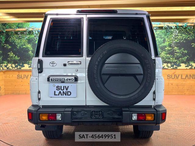 Toyota Land Cruiser 70 2024-02 7877155-14