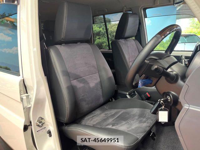 Toyota Land Cruiser 70 2024-02 7877155-8