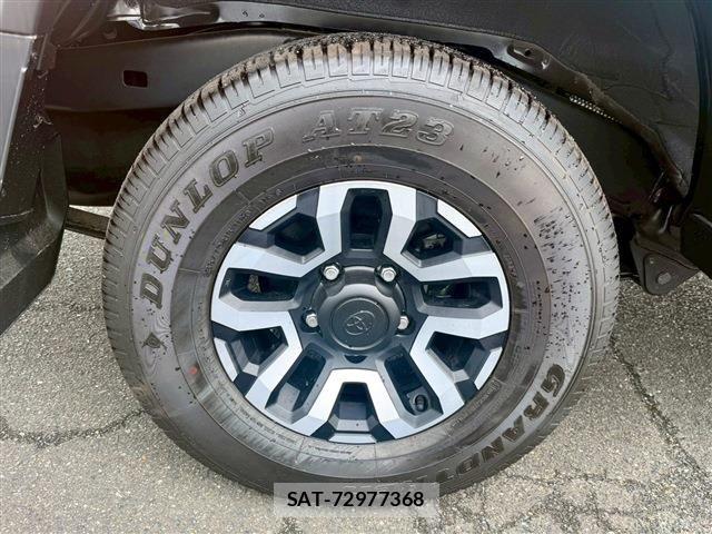 Toyota Land Cruiser 70 2025-06 7877152-28