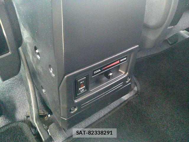 Toyota Land Cruiser 70 2024-03 7902807-19