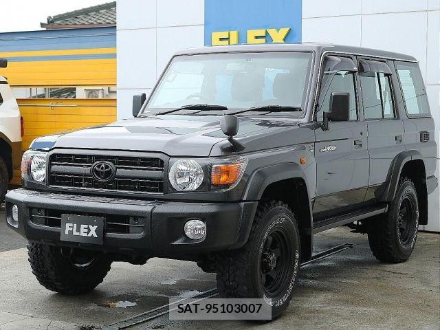 Toyota Land Cruiser 70 2014-01 7902808-3