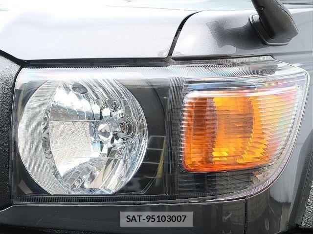 Toyota Land Cruiser 70 2014-01 7902808-5