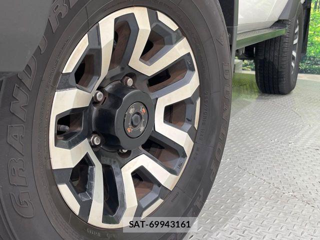 Toyota Land Cruiser 70 2024-02 7962292-12