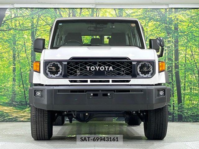 Toyota Land Cruiser 70 2024-02 7962292-13