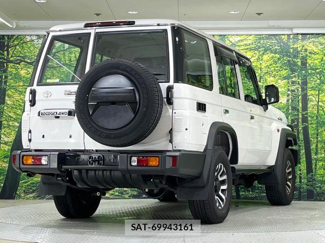 Toyota Land Cruiser 70 2024-02 7962292-16