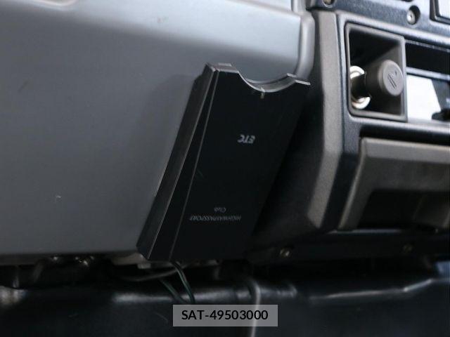 Toyota Land Cruiser 70 2002-01 7979666-19
