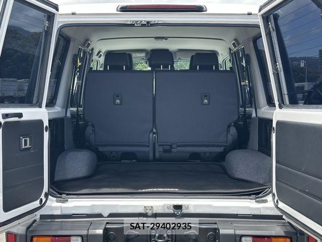 Toyota Land Cruiser 70 2025-02 7979663-16
