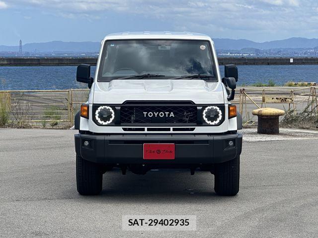 Toyota Land Cruiser 70 2025-02 7979663-25