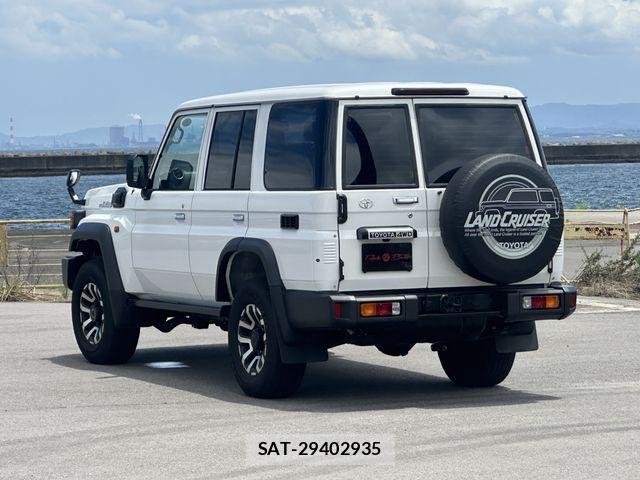 Toyota Land Cruiser 70 2025-02 7979663-26