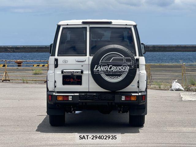 Toyota Land Cruiser 70 2025-02 7979663-27