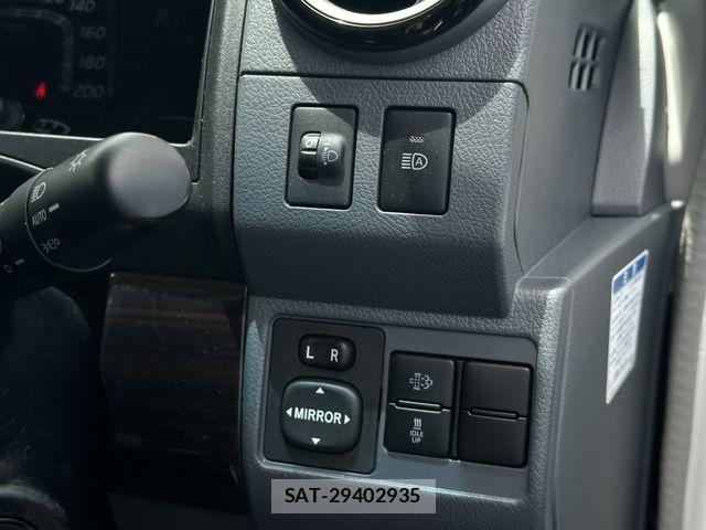 Toyota Land Cruiser 70 2025-02 7979663-6
