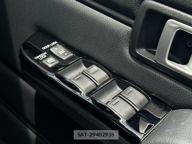 Toyota Land Cruiser 70 2025-02 7979663-7