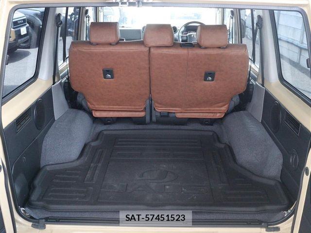 Toyota Land Cruiser 70 2023-01 8074230-9