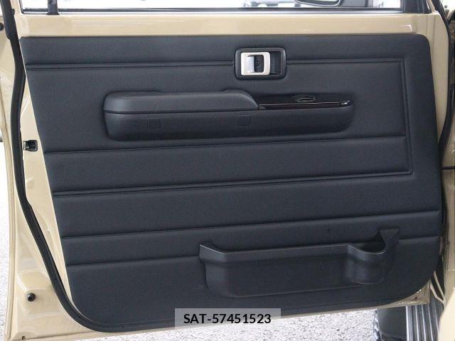 Toyota Land Cruiser 70 2023-01 8074230-14