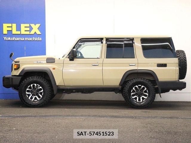 Toyota Land Cruiser 70 2023-01 8074230-5