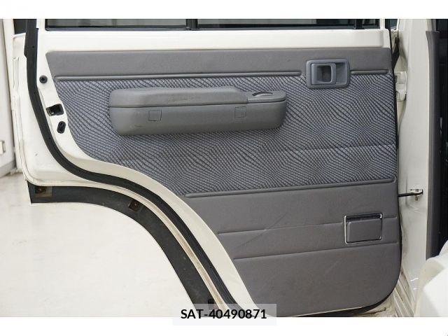 Toyota Land Cruiser 70 2015-01 8099945-13