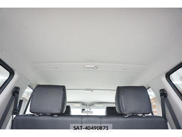 Toyota Land Cruiser 70 2015-01 8099945-8