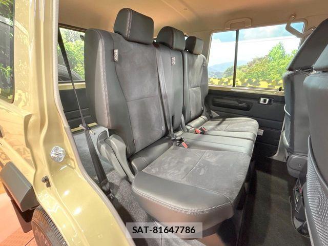 Toyota Land Cruiser 70 2025-11 8099943-9