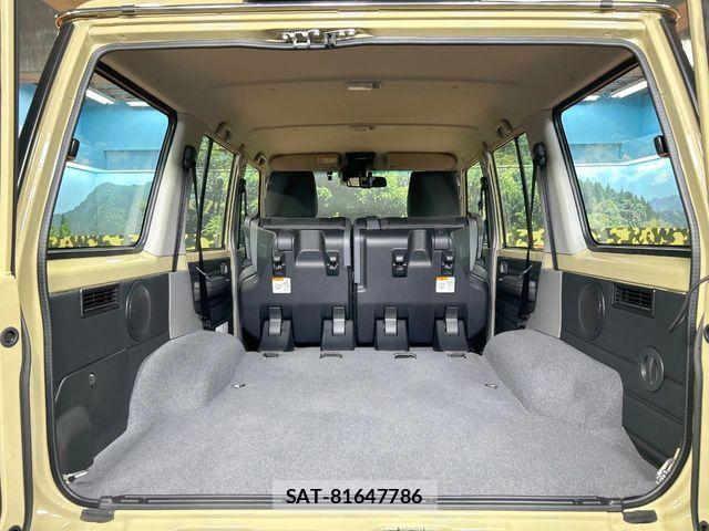 Toyota Land Cruiser 70 2025-11 8099943-10
