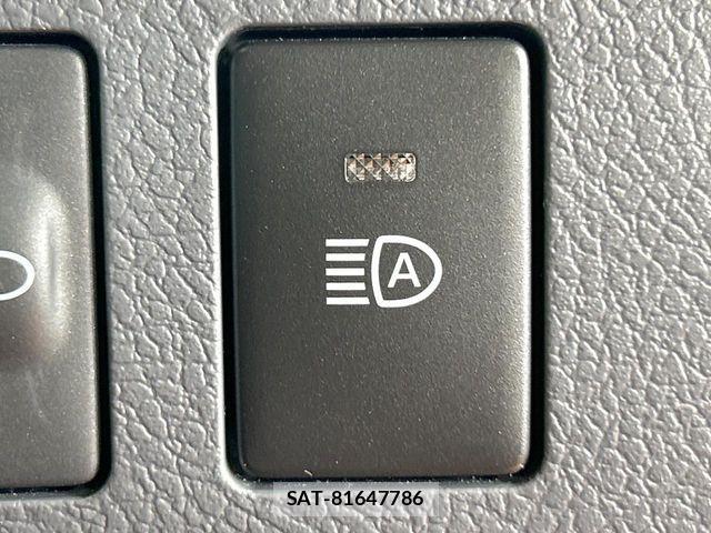 Toyota Land Cruiser 70 2025-11 8099943-5
